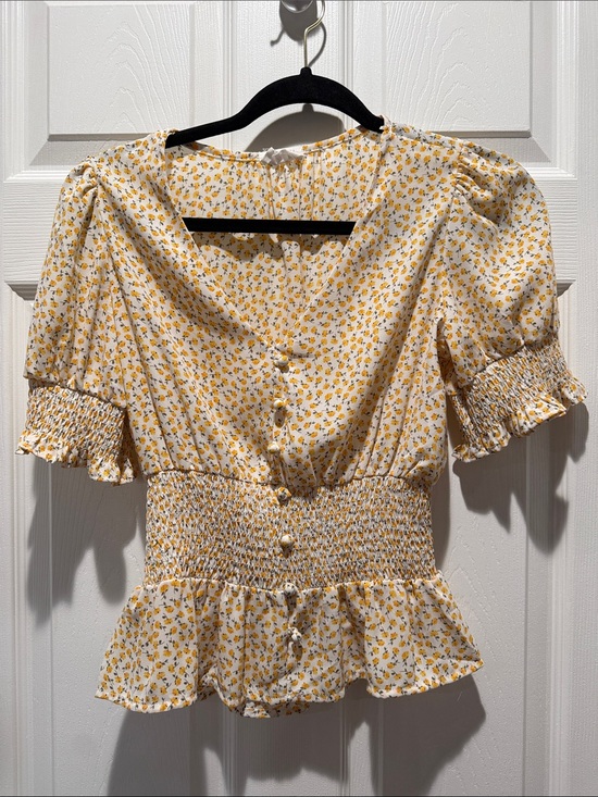 Sienna Sky Tops - Floral Puff Sleeve Smocked Peplum Top - Yellow